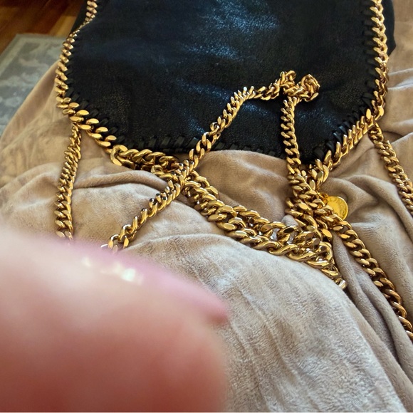 Stella mccartney black bag gold chain -reposhing from purchase in jebwa